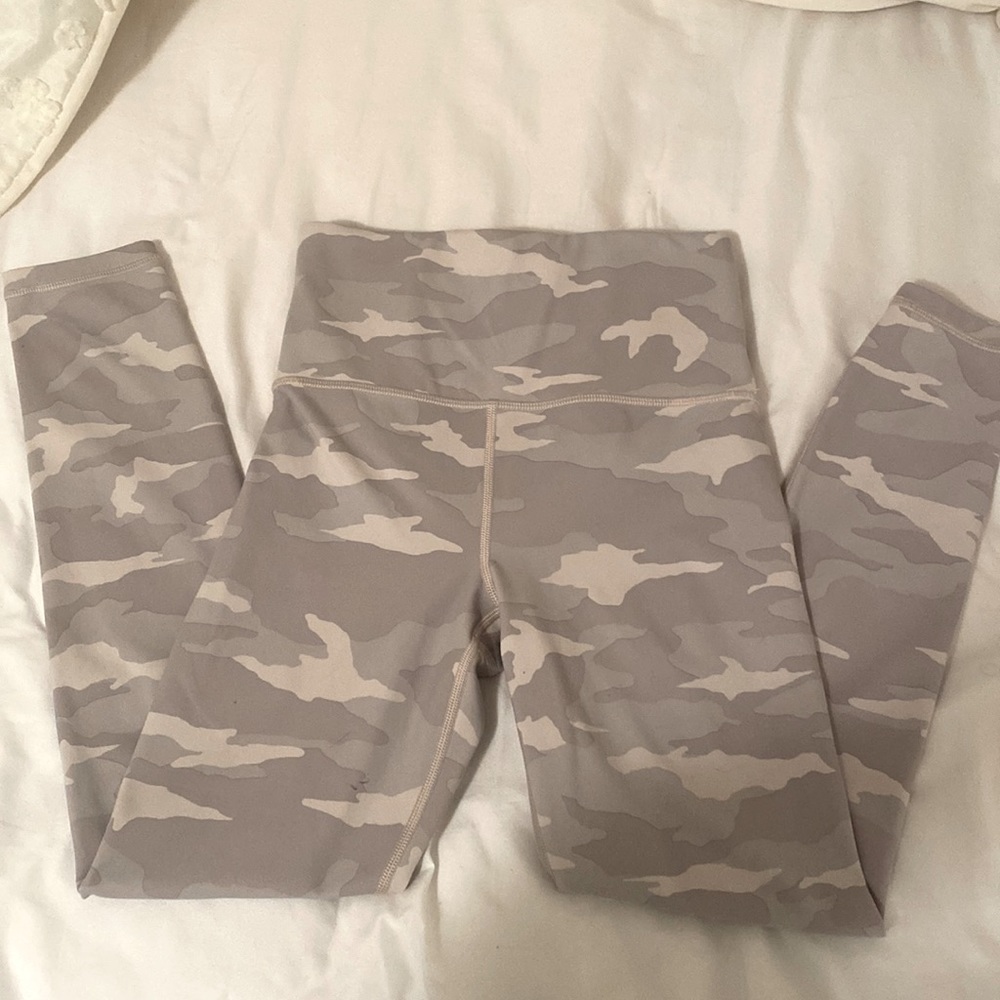white camo athleta leggings